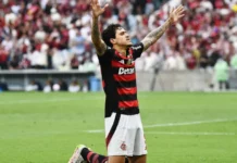 Flamengo vence no Maracanã e empata em número de pontos com Palmeiras