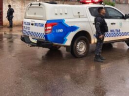 Policia Militar fecha boca de fumo e faccionado foge durante operação