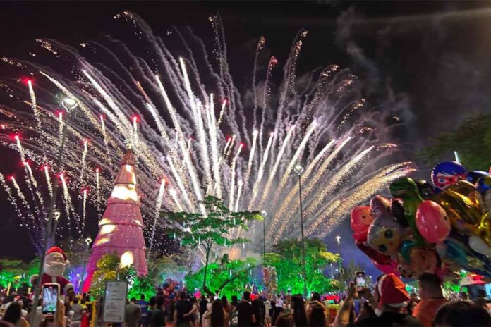 Prefeitura transforma Parque da Cidade em espetáculo natalino; Abertura reuniu famílias em uma noite de luzes e magia