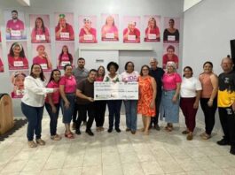 Sílvia Cristina entrega R$ 100 mil para a Associação Mulheres de Lenço, em Rolim de Moura