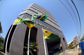 TRT-14 promove palestra sobre diversidade e igualdade com Rita Von Hunty