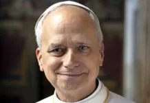 Papa Leão XIV pede que fiéis abandonem a indiferença diante da guerra e das desigualdades