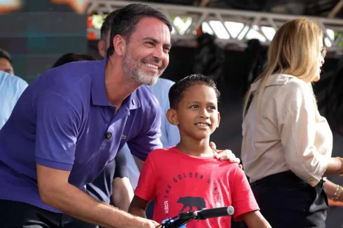Prefeitura de Porto Velho entrega mais de mil bicicletas aos alunos da rede municipal que tiraram as melhores notas