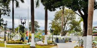 Prefeitura relaiza ajustes da ornamentação e acabamentos na praça Nilo Paulo Balbinot