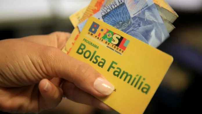 Veja calendário do Bolsa Família de dezembro; pagamentos começam no dia 10