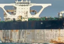 Bloqueio dos EUA faz Venezuela reduzir produção de petróleo por falta de armazenamento