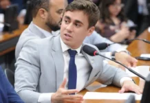 Flávio Bolsonaro diz que Nikolas não quer ser candidato ao Governo de Minas Gerais