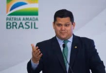 Alcolumbre diz que se Lula quer falar com ele, deve procurá-lo