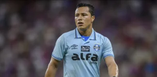 Cirurgia de Marlon é bem sucedida e jogador do Grêmio deve ter alta neste domingo