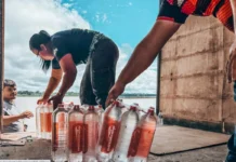 Missão humanitária da Defesa Civil leva água a comunidades isoladas