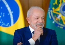 Lula inicia radioterapia após retirada de lesão no couro cabeludo
