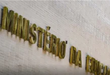 MEC contempla 504 cursinhos populares com benefícios de rede nacional