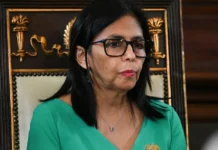 Ministro da Defesa do Brasil se reúne com presidenta da Venezuela