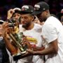 Kawhi Leonard acerta extensão de dois anos com os Raptors por quase R$ 590 milhões