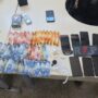 Ji-Paraná: Dupla é presa suspeita de tráfico de drogas; drogas, dinheiro e celulares são apreendidos