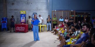 Ieda Chaves vai à região do Ponta do Abunã, em Porto Velho, e ouve eleitores