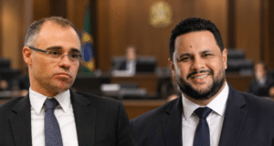 Ministro André Mendonça vota por Samuel Costa e Sargento Machado no TSE, e placar chega a 5 a 0