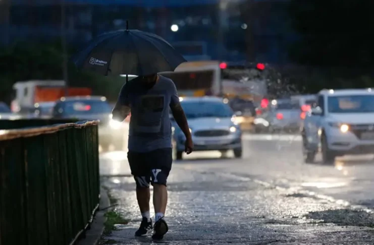Inmet prevê final de semana de chuvas nas regiões Sul e Sudeste