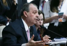 Relator da CCJ rejeita emendas da oposição que buscavam manter 6×1