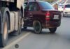 Carro é arrastado por carreta em acidente na BR-364