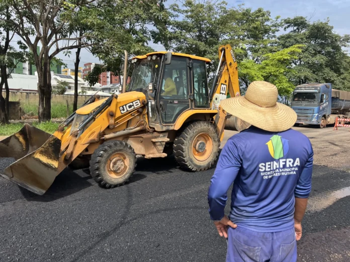 Opera&ccedil;&atilde;o tapa-buracos avan&ccedil;a por seis ruas da Zona Sul de Porto Velho