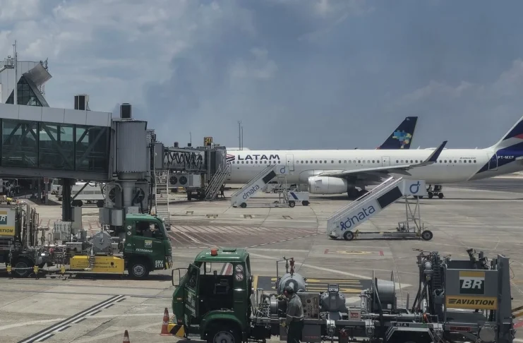 Petrobras reajusta preço médio do querosene de aviação em 11,76% Petrobras reajusta preço médio do querosene de aviação em 11,76%