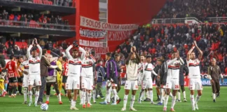 Sem chutar a gol na Argentina, Flamengo sobrevive na Libertadores