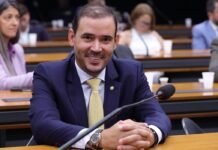 Eleições 2026: Vicentinho Júnior, do PSDB, é eleito governador no TO com 562.083 votos