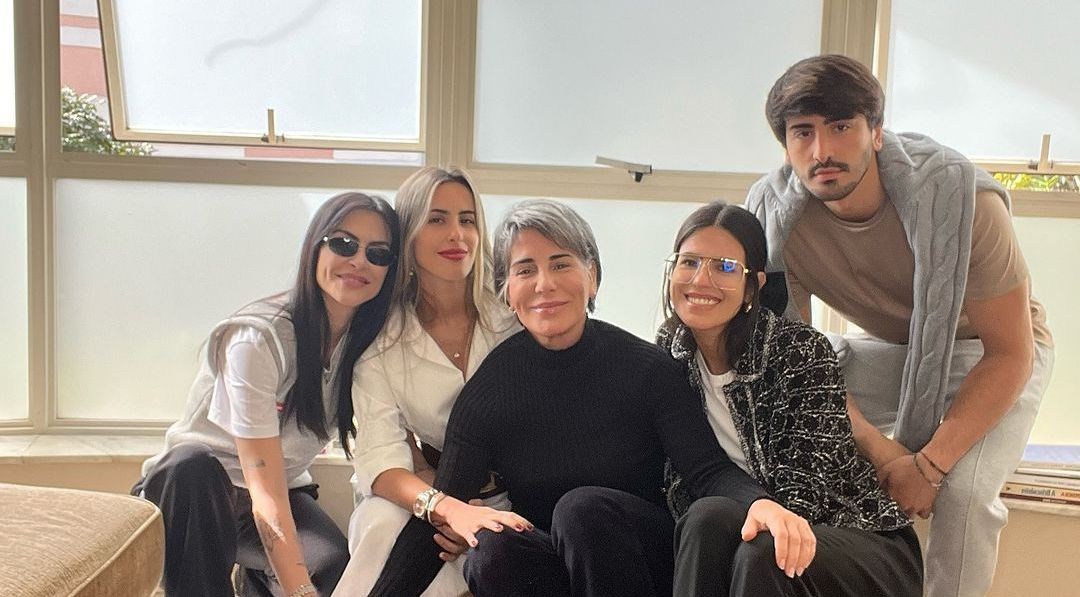 Gloria Pires e os quatro filhos - Foto: Reprodução/Instagram