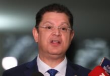 Líder do PL diz que partido sempre apoiou fim da escala 6×1 e cita votação na Câmara: ‘Isso é fato’