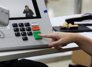 Brasileiros vão às urnas em 134 países; EUA concentram maior volume de eleitores