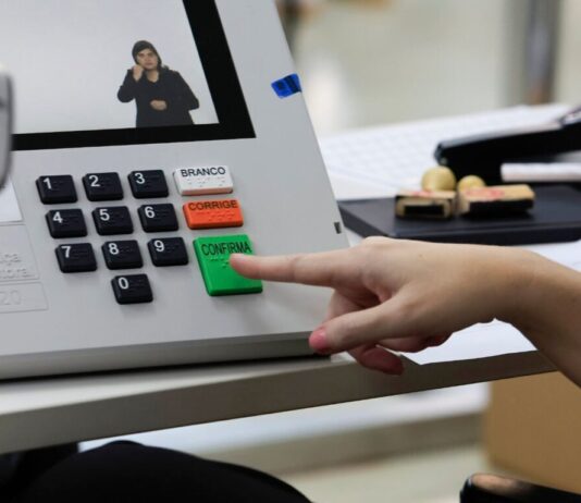 Brasileiros vão às urnas em 134 países; EUA concentram maior volume de eleitores