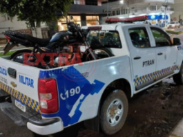 Motociclista detido após tentar fugir a operação de trânsito com matrícula falsa em Vilhena