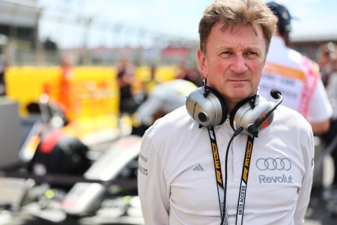 a2613506-large O diretor de corridas da Audi, Allan McNish, com uma expressão focada durante uma prova de desporto automóvel.