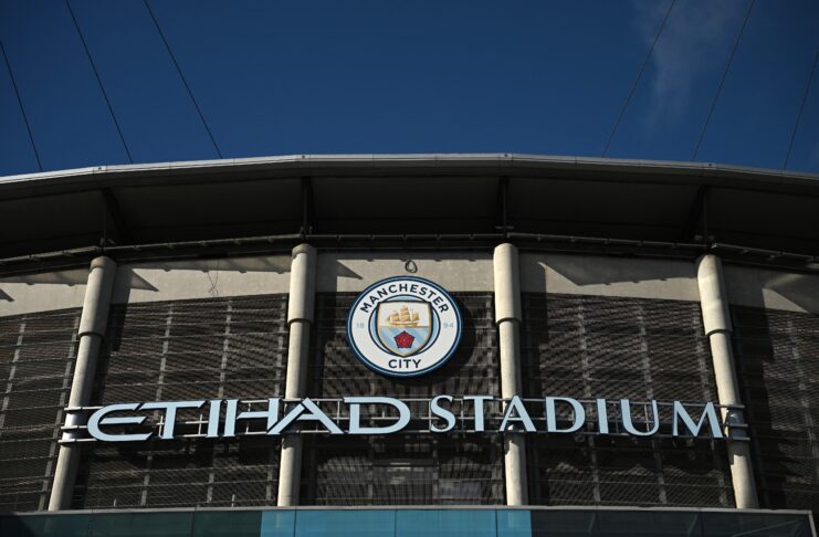 Patrocinadora do Manchester City estuda ação legal contra Premier League por prejuízos gerados