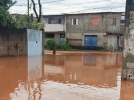 Bombeiros encontram corpo de mulher arrastada por correnteza