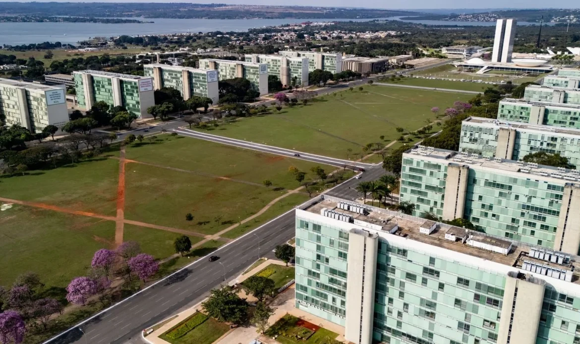 Dia do Servidor Público: Ponto Facultativo é Transferido para Sexta-Feira