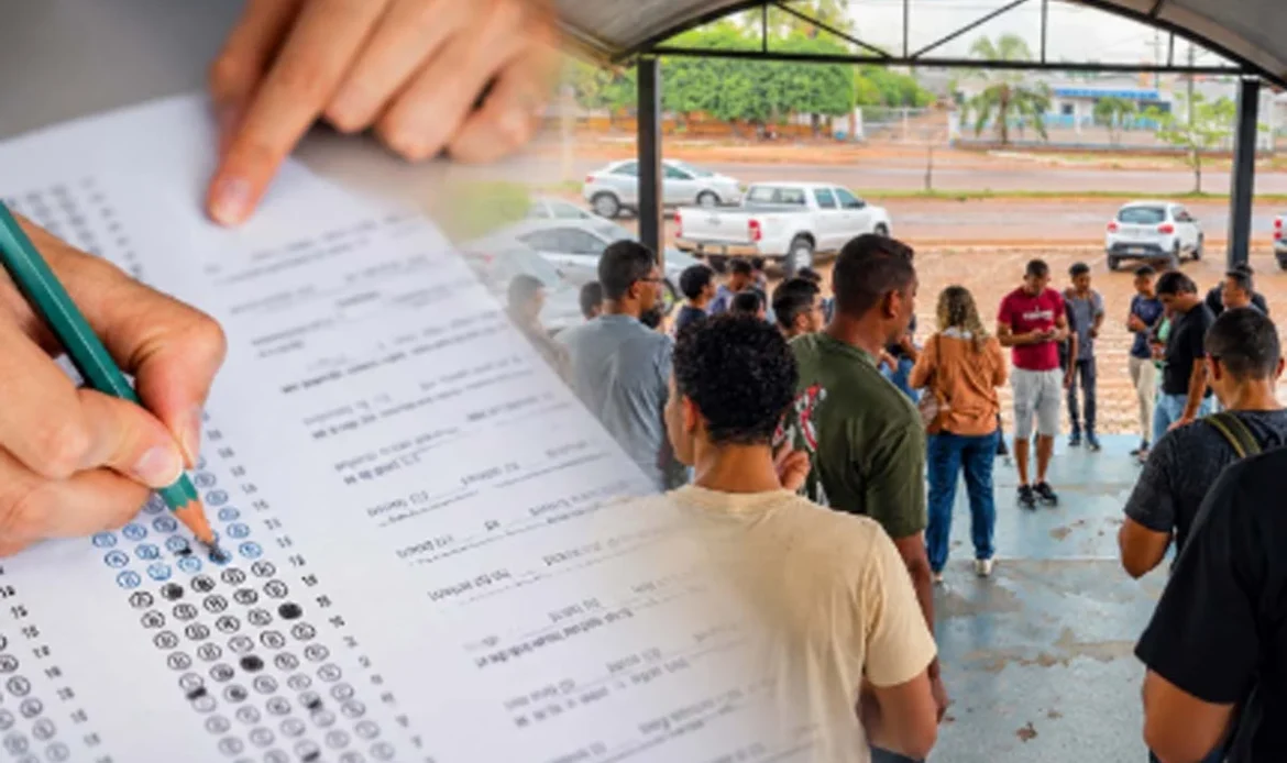 Montagem fotográfica mostrando uma pessoa preenchendo o gabarito de uma prova de múltipla escolha e, ao fundo, um grupo de candidatos aguardando do lado de fora do local de exame.