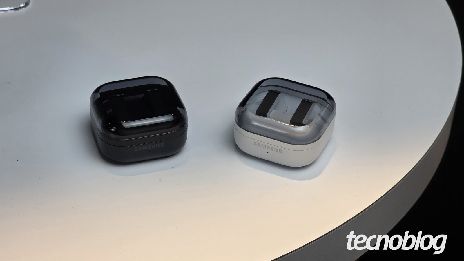 Galaxy Buds 4 (foto: Thássius Veloso/Tecnoblog)