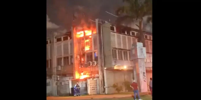 <p>PF vai investigar incêndio na Universidade Federal de Pernambuco</p> PF vai investigar incêndio na Universidade Federal de Pernambuco
