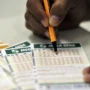 Mega-Sena acumula e prémio atinge os 170 milhões de reais Mega-Sena acumula em R$ 170 milhões: veja os números sorteados