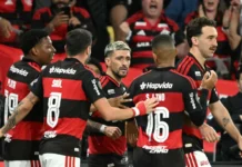 Flamengo tenta ampliar a liderança do Brasileirão no Engenhão diante do Vasco