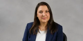 Daniella Marques, escolhida para equipe de Flávio, vira alvo de ataques da campanha de Lula
