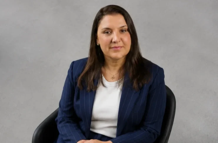 Daniella Marques, da equipa de Flávio Bolsonaro, torna-se alvo da campanha de Lula Daniella Marques, escolhida para equipe de Flávio, vira alvo de ataques da campanha de Lula