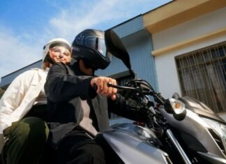 Uber Moto agora tem viagens com preço fixo de R$ 4,98