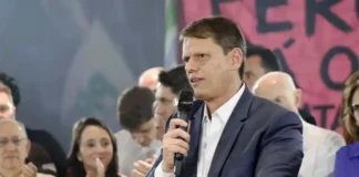 Tarcísio de Freitas é reeleito governador de São Paulo no primeiro turno em 2026 Tarcísio é reeleito governador de São Paulo