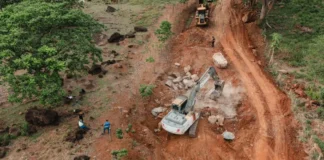 Megaoperação: Prefeitura realiza rebaixamento de morro e remoção de curvas na Linha 628